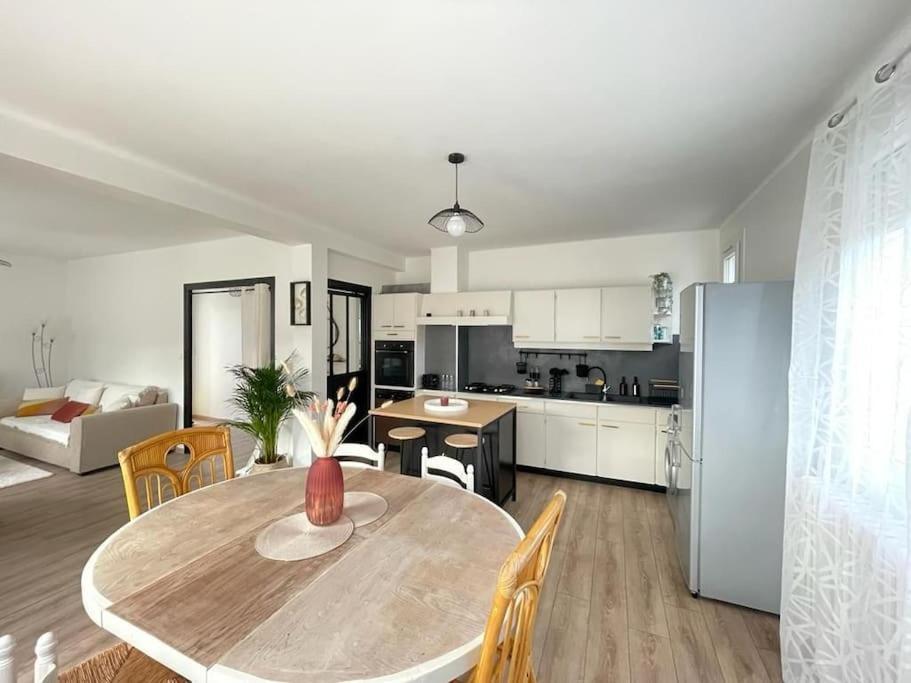 Vaux-lès-Saint-Claude Superbe Appartement Avec Salle De Jeux מראה חיצוני תמונה